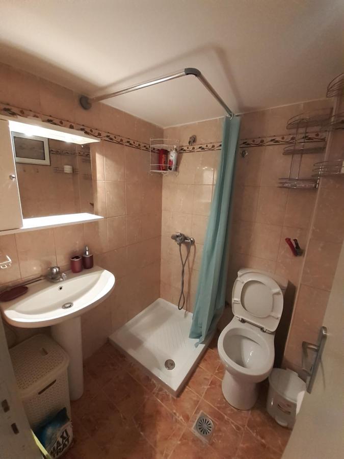 Yellow House Apartment Kalamata Bagian luar foto